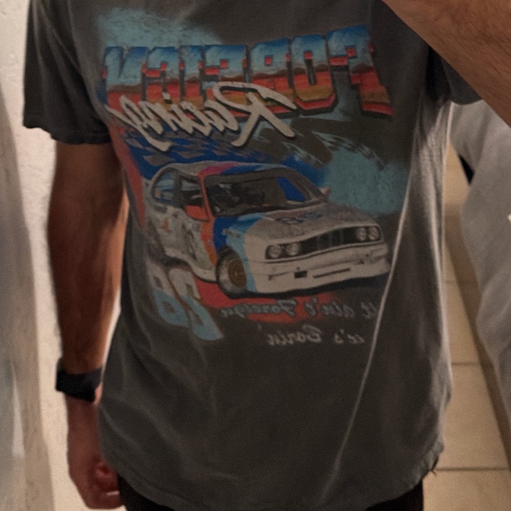 PacSun Vintage Car Graphic Tee - Gray